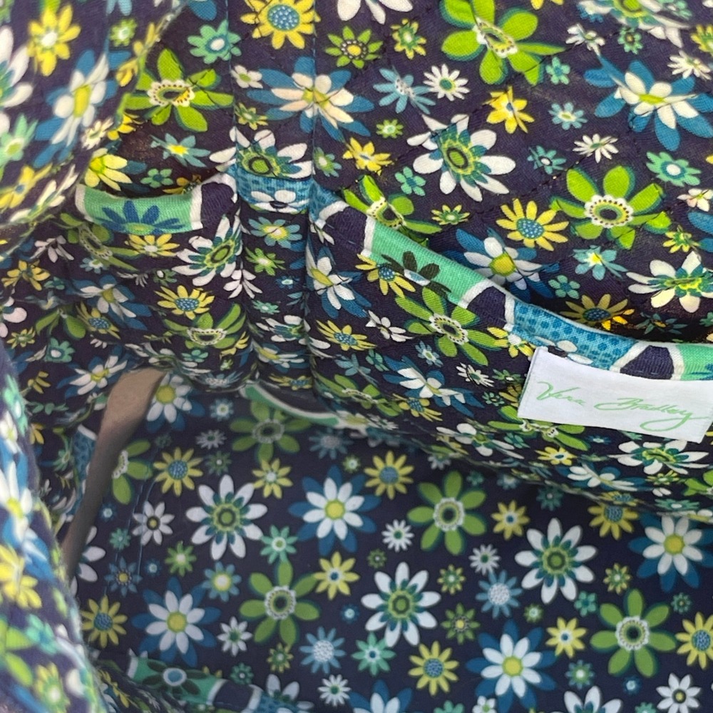 Vera Bradley Retired Daisy Daisy Pattern In Blue with Green Geometric Floral‎ - Picture 7 of 13